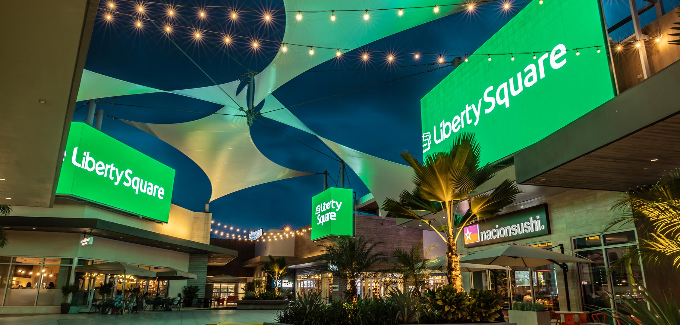 Rótulo de Liberty Square en el centro comercial San Patricio.